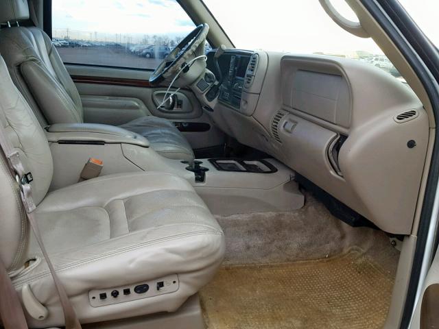 1GYEK13R5YR124671 - 2000 CADILLAC ESCALADE WHITE photo 5