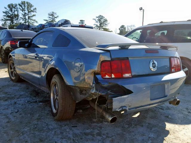 1ZVFT82H565157390 - 2006 FORD MUSTANG GT BLUE photo 3
