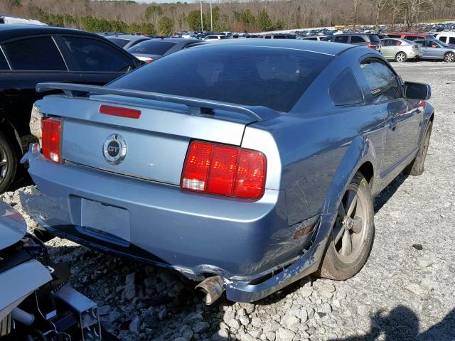 1ZVFT82H565157390 - 2006 FORD MUSTANG GT BLUE photo 4