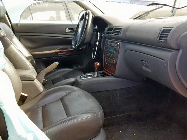 WVWRU63B75P059816 - 2005 VOLKSWAGEN PASSAT GLX 蓝色 照片 5