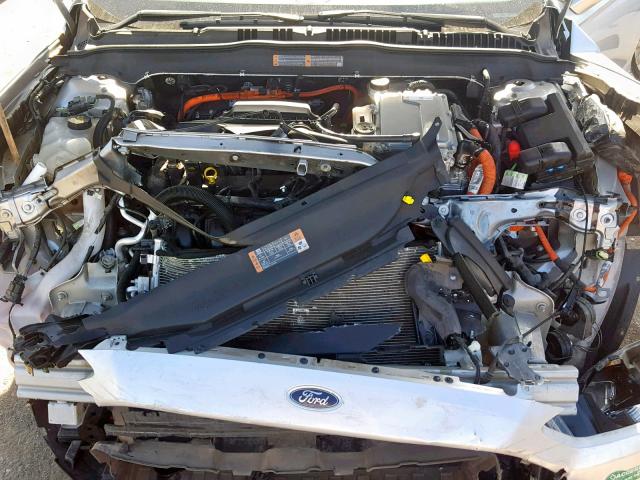 3FA6P0SU6GR235945 - 2016 FORD FUSION TIT SILVER photo 7