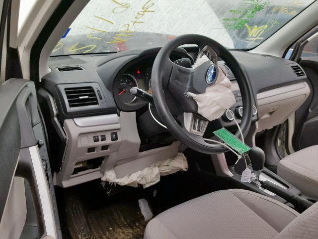 JF2SJABCXFH492941 - 2015 SUBARU FORESTER 2 WHITE photo 9