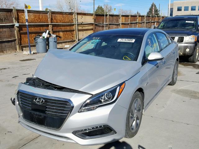 KMHE34L1XHA051550 - 2017 HYUNDAI SONATA HYB SILVER photo 2