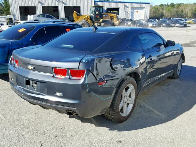 2G1FA1ED7B9136782 - 2011 CHEVROLET CAMARO LS GRAY photo 4