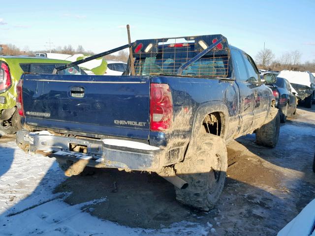 1GCHK29UX1Z259669 - 2001 CHEVROLET SILVERADO BLUE photo 4