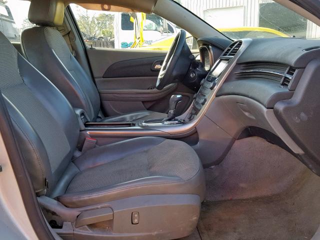 1G11C5SA3DF256059 - 2013 CHEVROLET MALIBU 1LT ვერცხლისფერი ფოტო 5