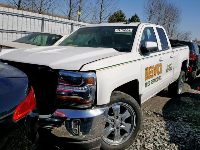 1GCVKREC2JZ322076 - 2018 CHEVROLET SILVERADO WHITE photo 2