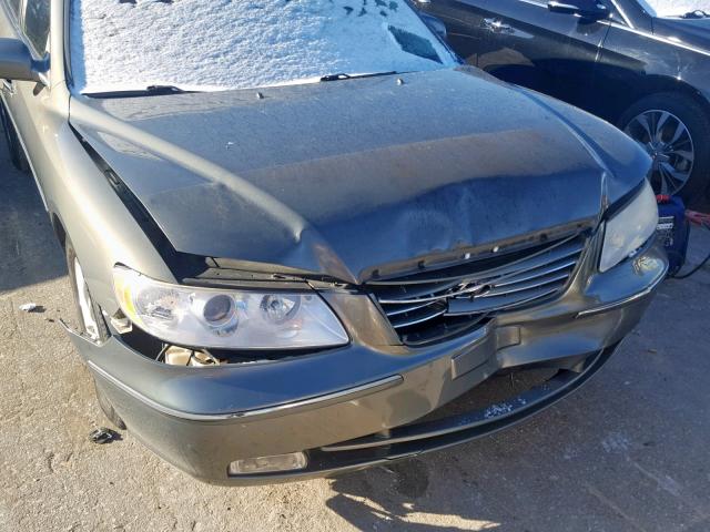 KMHFC46F16A132736 - 2006 HYUNDAI AZERA SE GRAY photo 9