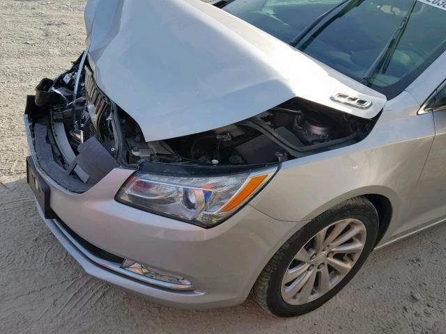 1G4GB5G3XGF168303 - 2016 BUICK LACROSSE SILVER photo 9