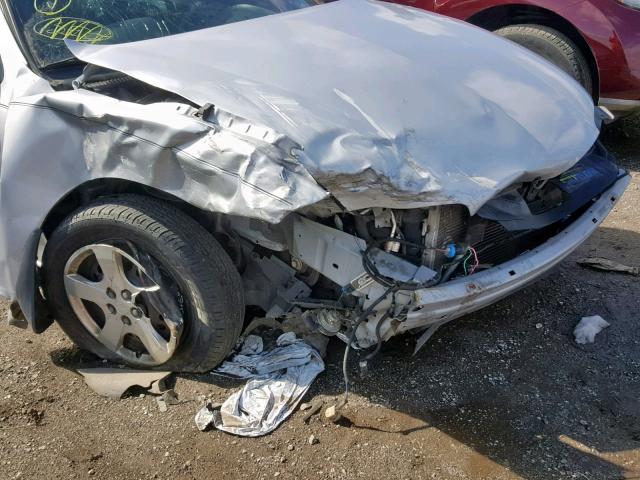 1G1JF52F937299414 - 2003 CHEVROLET CAVALIER L SILVER photo 9