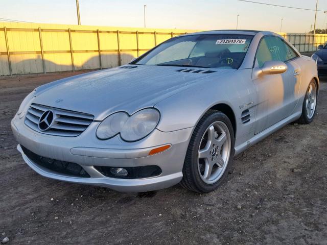 WDBSK74F73F039422 - 2003 MERCEDES-BENZ SL 55 AMG SILVER photo 2