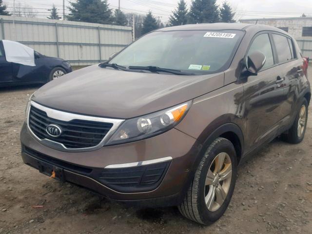 KNDPB3A20C7225394 - 2012 KIA SPORTAGE B BROWN photo 2