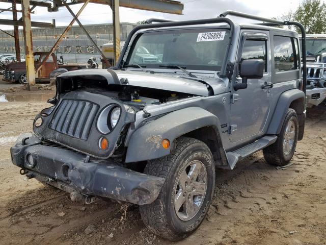 1C4AJWAG6DL623630 - 2013 JEEP WRANGLER S SILVER photo 2