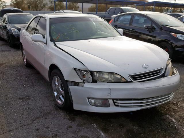 JT8BF28G310300720 - 2001 LEXUS ES 300 WHITE photo 1