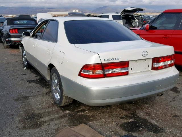 JT8BF28G310300720 - 2001 LEXUS ES 300 WHITE photo 3