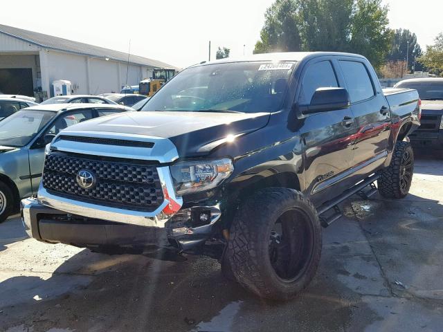 5TFDW5F16JX735832 - 2018 TOYOTA TUNDRA CRE BLACK photo 2