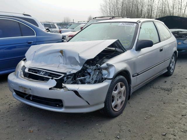 2HGEJ6445WH115718 - 1998 HONDA CIVIC DX SILVER photo 2