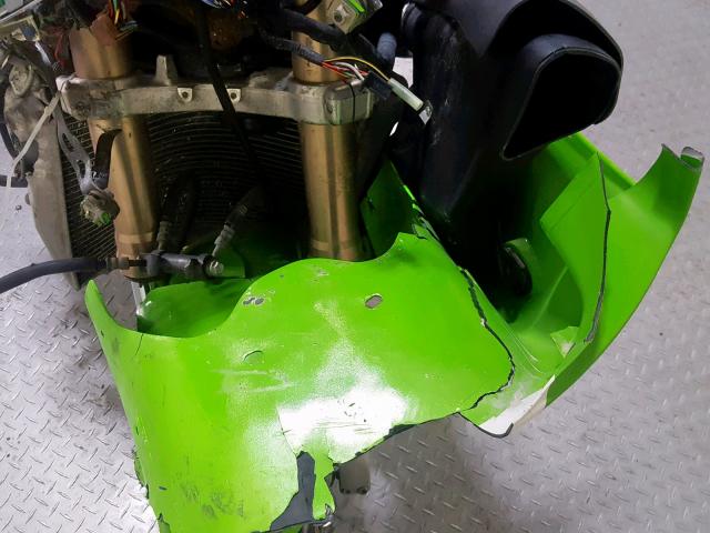 JKAZXDP13YA047371 - 2000 KAWASAKI ZX750 P GREEN photo 17