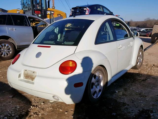 3VWCB21C92M458273 - 2002 VOLKSWAGEN NEW BEETLE WHITE photo 4