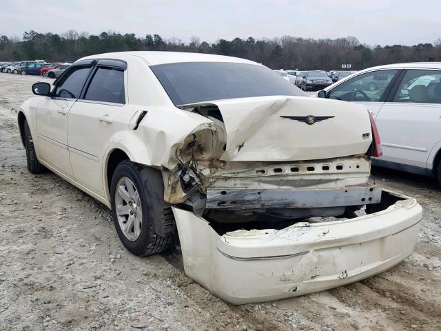 2C3KA53GX6H466264 - 2006 CHRYSLER 300 TOURIN WHITE photo 3