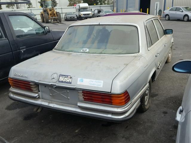 11602412113943 - 1978 MERCEDES-BENZ 280 SILVER photo 4