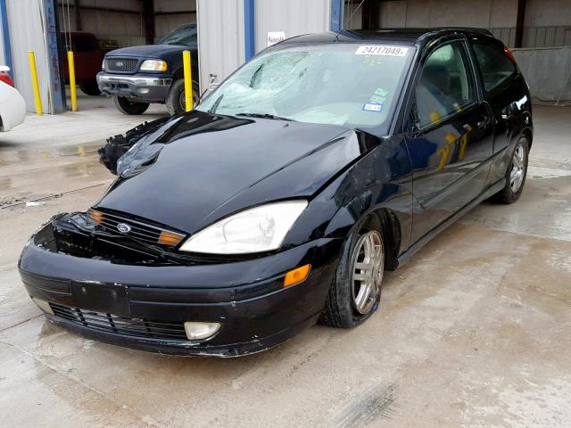 3FAFP3138YR110361 - 2000 FORD FOCUS ZX3 BLACK photo 2