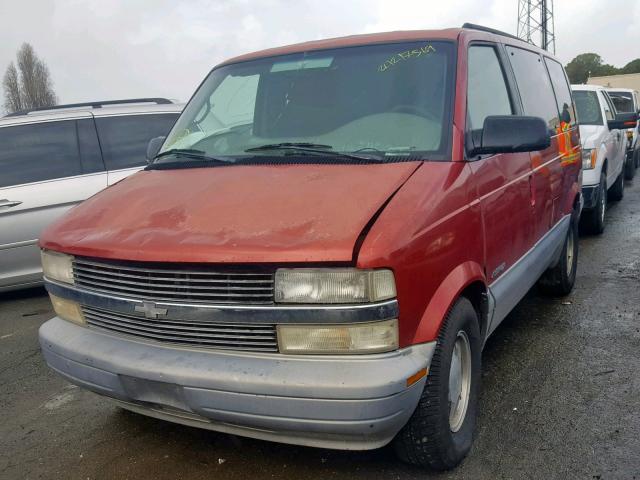 1GNDM19W5WB155666 - 1998 CHEVROLET ASTRO BURGUNDY photo 2