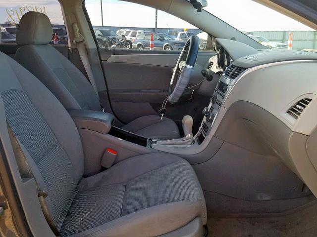 1G1ZG57B99F233904 - 2009 CHEVROLET MALIBU LS GRAY photo 5