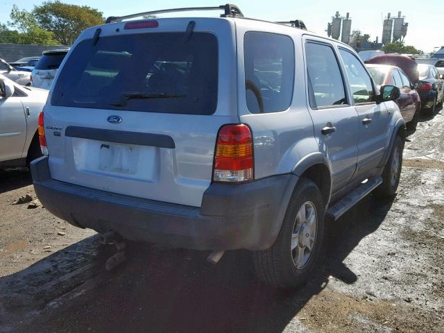 1FMYU03152KD54420 - 2002 FORD ESCAPE XLT SILVER photo 4