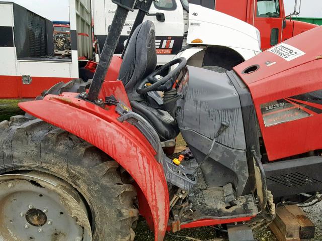 33G1510121996 - 2017 MAHINDRA AND MAHINDRA TRACTOR RED photo 5