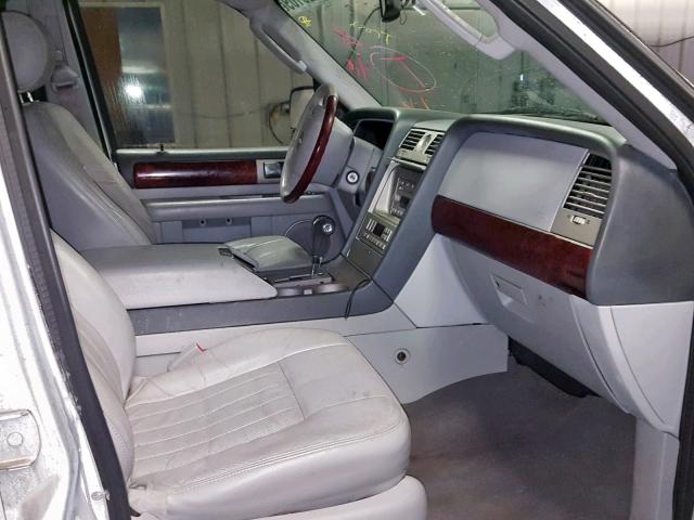 5LMFU28585LJ01277 - 2005 LINCOLN NAVIGATOR Күміс фото 5