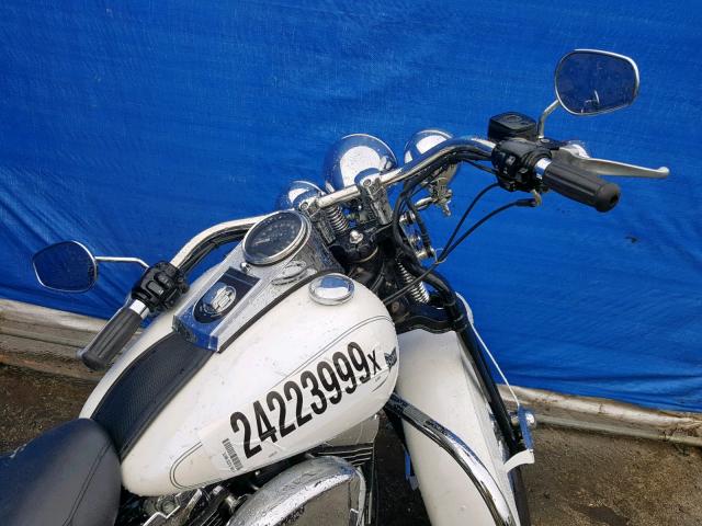 1HD1BYB135Y024089 - 2005 HARLEY-DAVIDSON FLSTSI WHITE photo 5