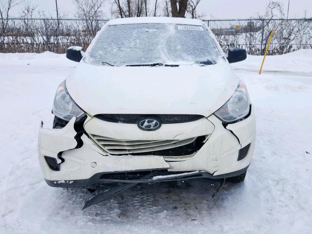 KM8JT3AC7DU550358 - 2013 HYUNDAI TUCSON GL WHITE photo 9