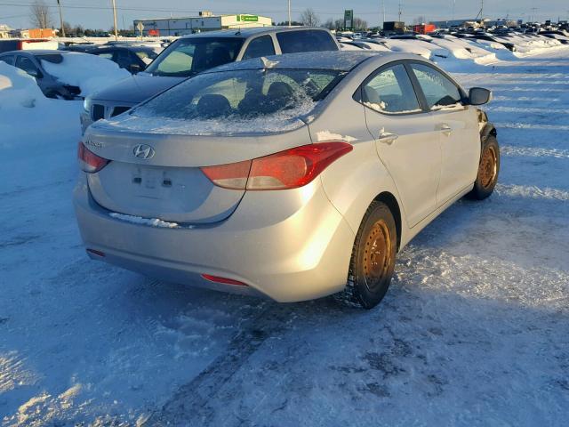 5NPDH4AE9CH147016 - 2012 HYUNDAI ELANTRA GL SILVER photo 4