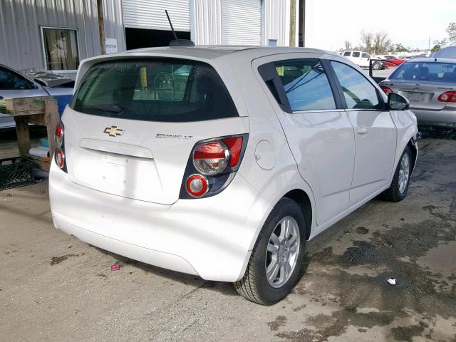 1G1JC6SH1F4166295 - 2015 CHEVROLET SONIC LT WHITE photo 4