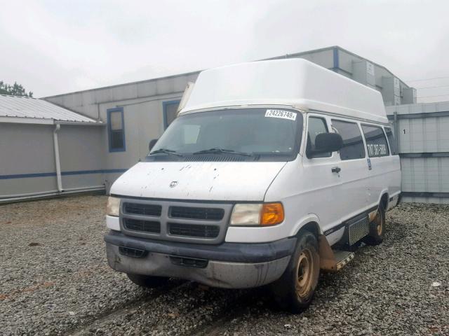 2B7LB31Z82K126520 - 2002 DODGE RAM VAN B3 WHITE photo 2