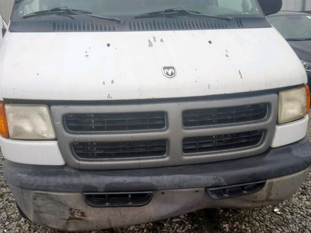 2B7LB31Z82K126520 - 2002 DODGE RAM VAN B3 WHITE photo 9