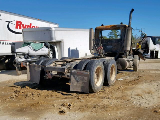 1M1AJ06YX7N007338 - 2007 MACK 600 CHN600 WHITE photo 4