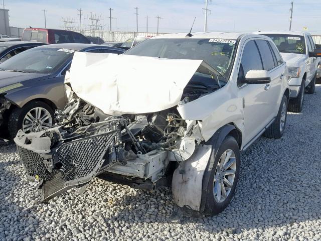 2LMDJ6JK2DBL05716 - 2013 LINCOLN MKX WHITE photo 2