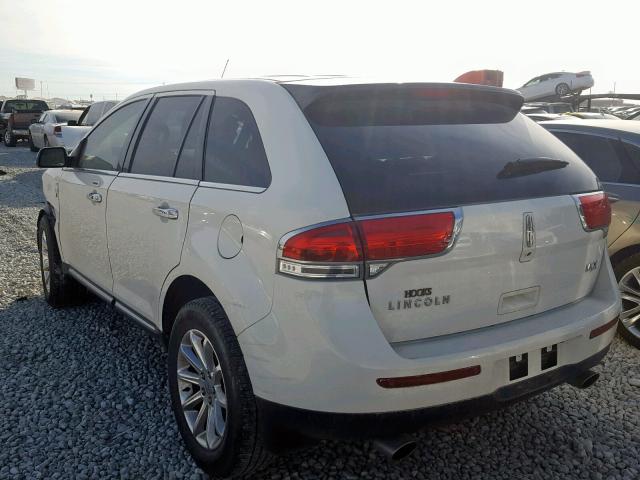 2LMDJ6JK2DBL05716 - 2013 LINCOLN MKX WHITE photo 3