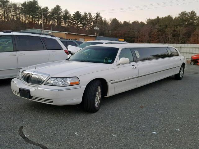 1L1FM88W76Y626660 - 2006 LINCOLN TOWN CAR E WHITE photo 2