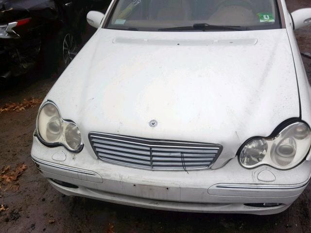 WDBRF84J73F438490 - 2003 MERCEDES-BENZ C 320 4MAT WHITE photo 7