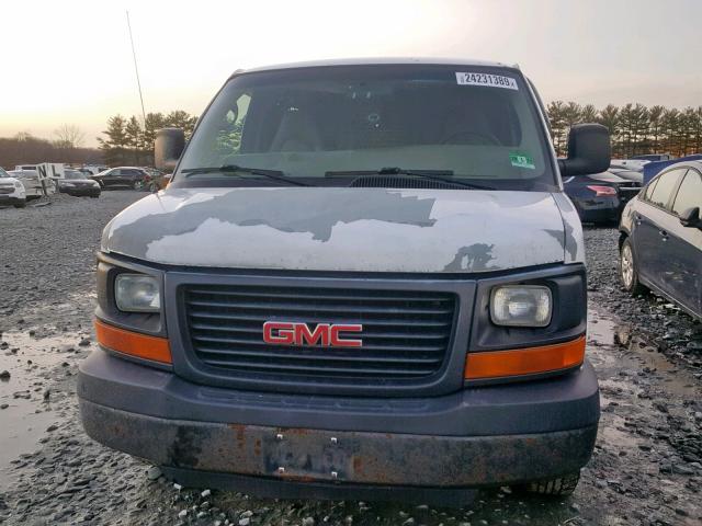 1GTHG35U171132698 - 2007 GMC SAVANA G35 WHITE photo 9