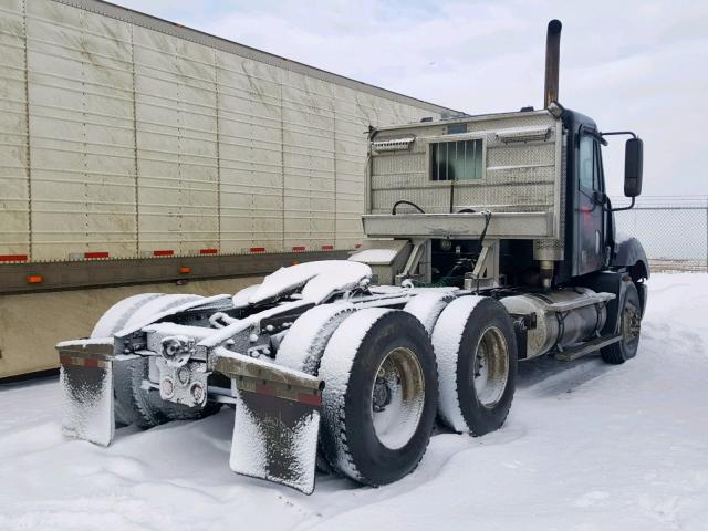 1FUJA6CK46PV91251 - 2006 FREIGHTLINER CONVENTION BLACK photo 4