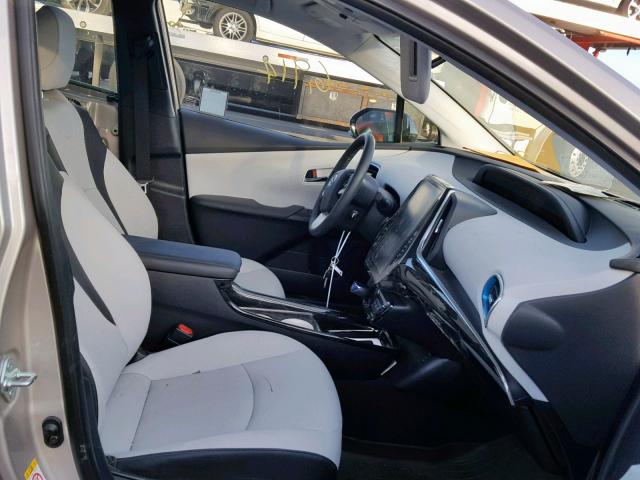 JTDKARFP9H3032650 - 2017 TOYOTA PRIUS PRIM 灰色 照片 5