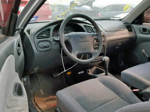 KLATA22662B706993 - 2002 DAEWOO LANOS S SILVER photo 9