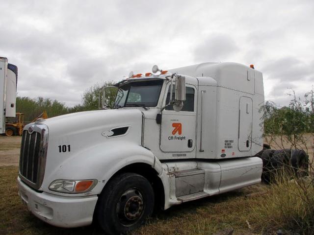 1XPHD49X87N690011 - 2007 PETERBILT 386 WHITE photo 1