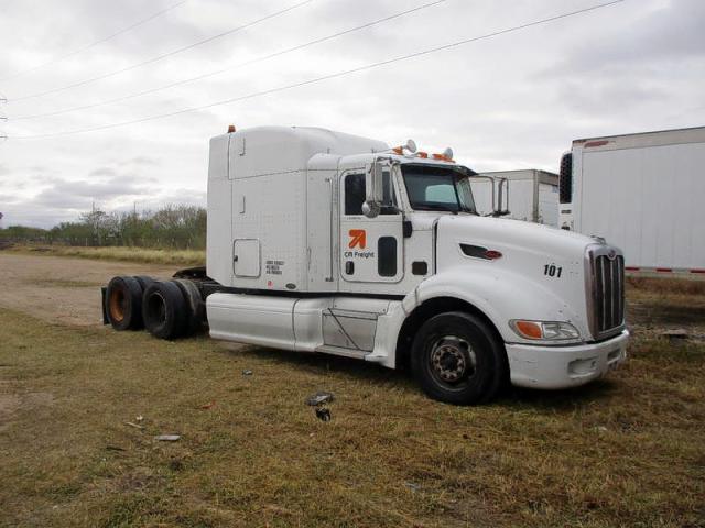 1XPHD49X87N690011 - 2007 PETERBILT 386 WHITE photo 2