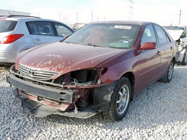 4T1BE32K15U409730 - 2005 TOYOTA CAMRY LE RED photo 2