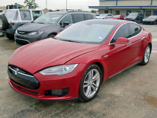 5YJSA1DG1DFP11135 - 2013 TESLA MODEL S RED photo 2